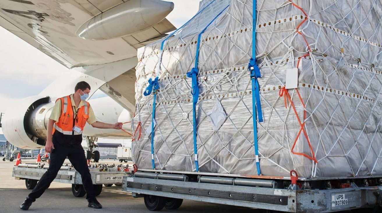 Move Fast, Win Talent in Freight Forwarding